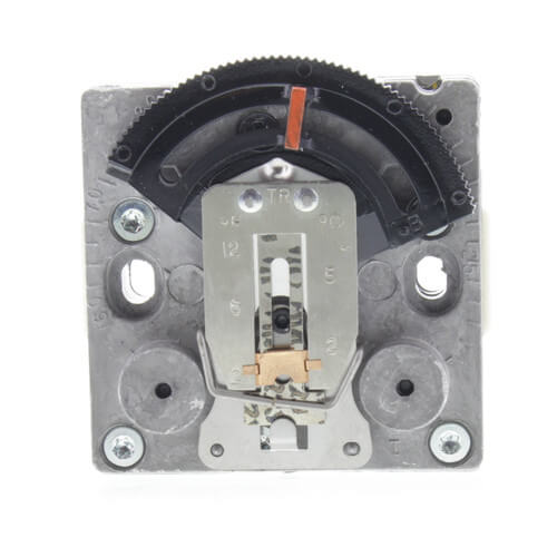 Summer-Winter Thermostat (55-85°F) 3 Summer-Winter Thermostat (55-85°F)
