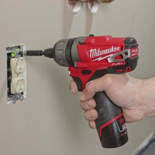 M12 Fuel 1/4" Hex 2-Speed Screwdriver Kit 4 M12 Fuel 1/4" Hex 2-Speed Screwdriver Kit